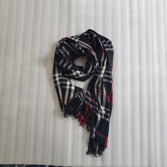 Linen Scarf/ Shawl - Picture 6 of 6